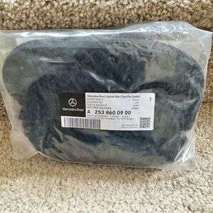 Mercedes Benz Luggage Trunk Cargo Net A253 860 09 00 GLC-Class Genuine / OEM NEW
